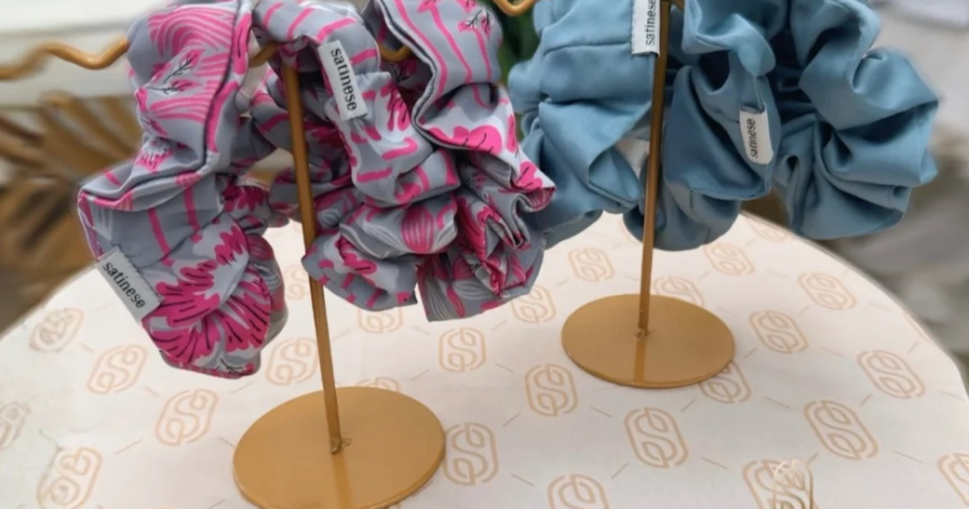 4 Cara Sukses Satinese Mengenalkan Budaya Lokal lewat Fashion. Sumber Gambar Instagram Satinese