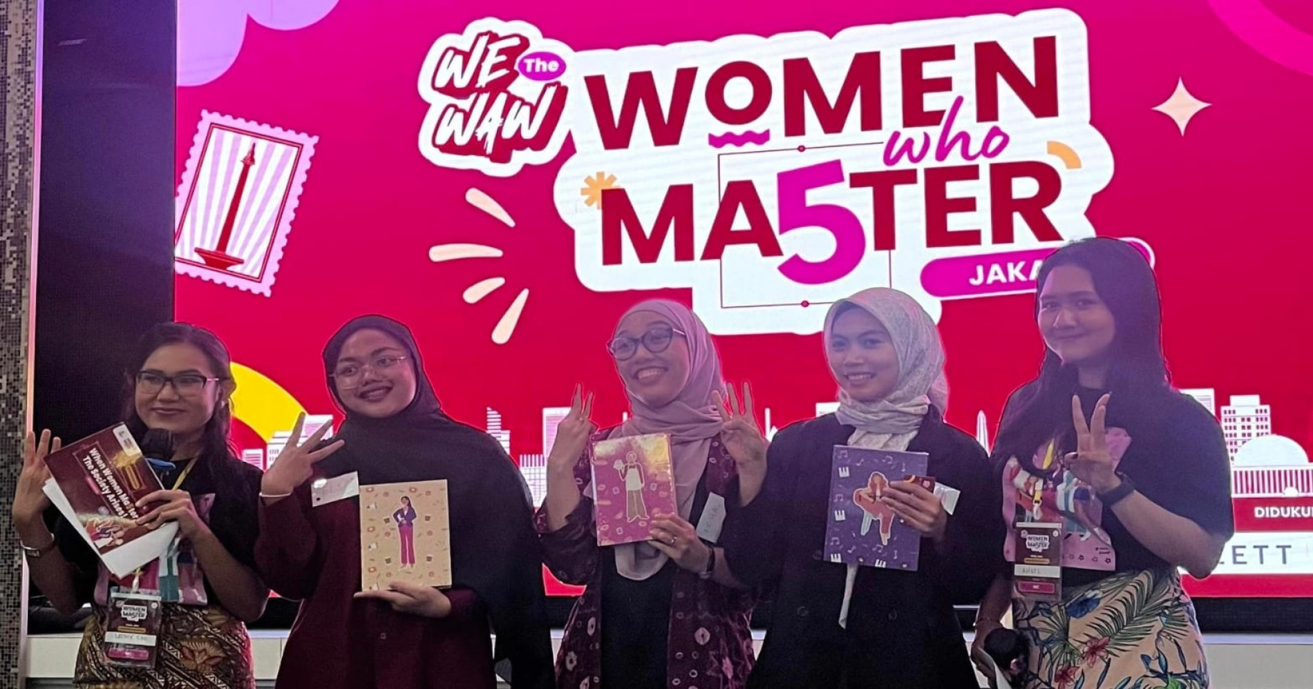 Suasana di puncak festival WEtheWAW: #WOMENwhoMA5TER Jakarta, acara penutup rangkaian event yang berfokus pada pembangunan personal branding dan sisterhood (Sumber gambar: Dokumentasi Pribadi)