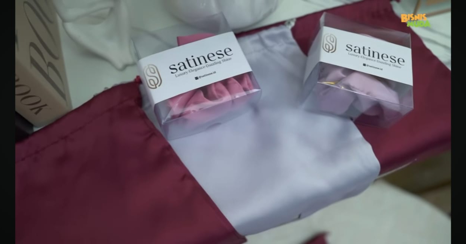 Accessories dari limbah kain ala Satinese (Sumber gambar : tangkapan layar youtube Bisnis Muda)