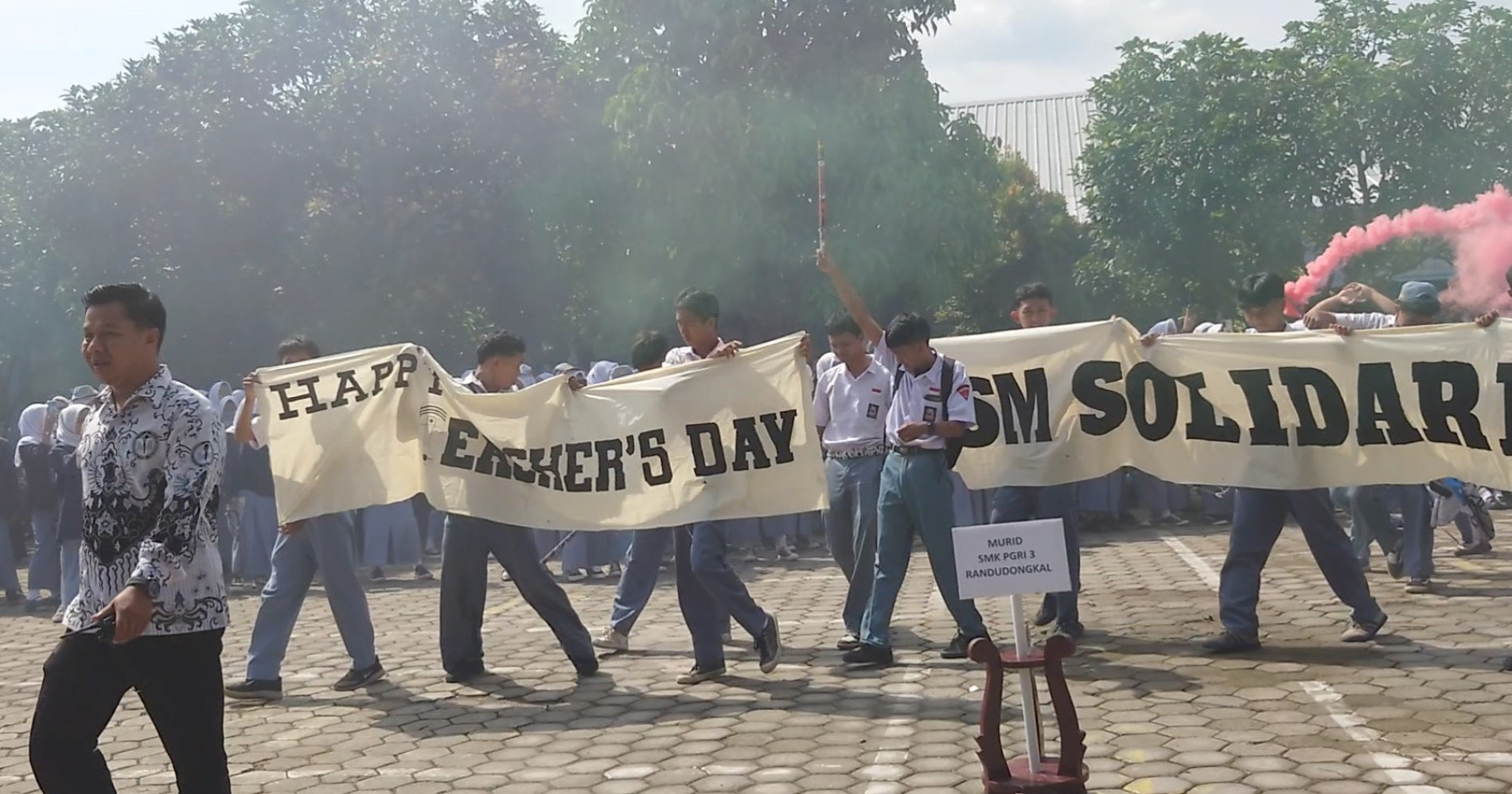 Ilmu Pengetahuan yang Hanya bisa Didapatkan dari Guru dan Harapan untuk Guru. Sumber gambar: koleksi pribadi