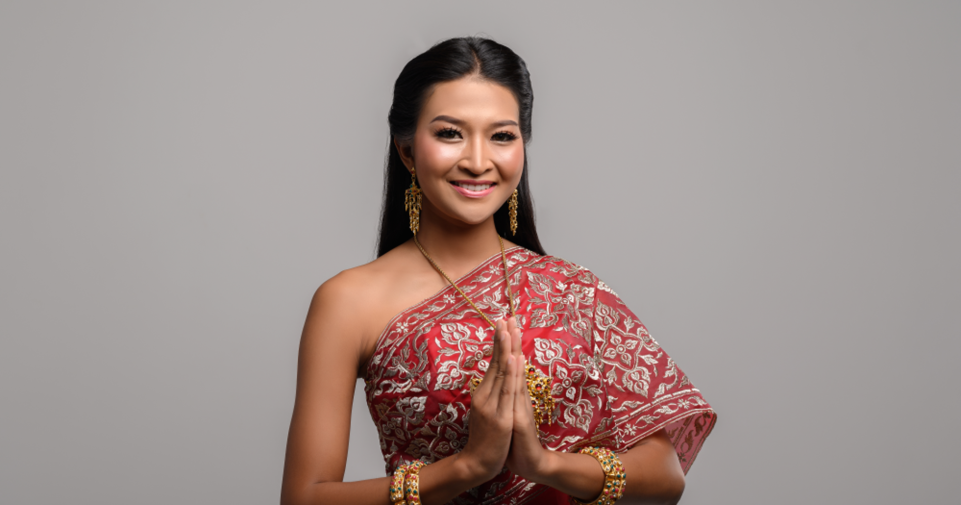 Tampil OOTD dengan kain wastra [Freepik]