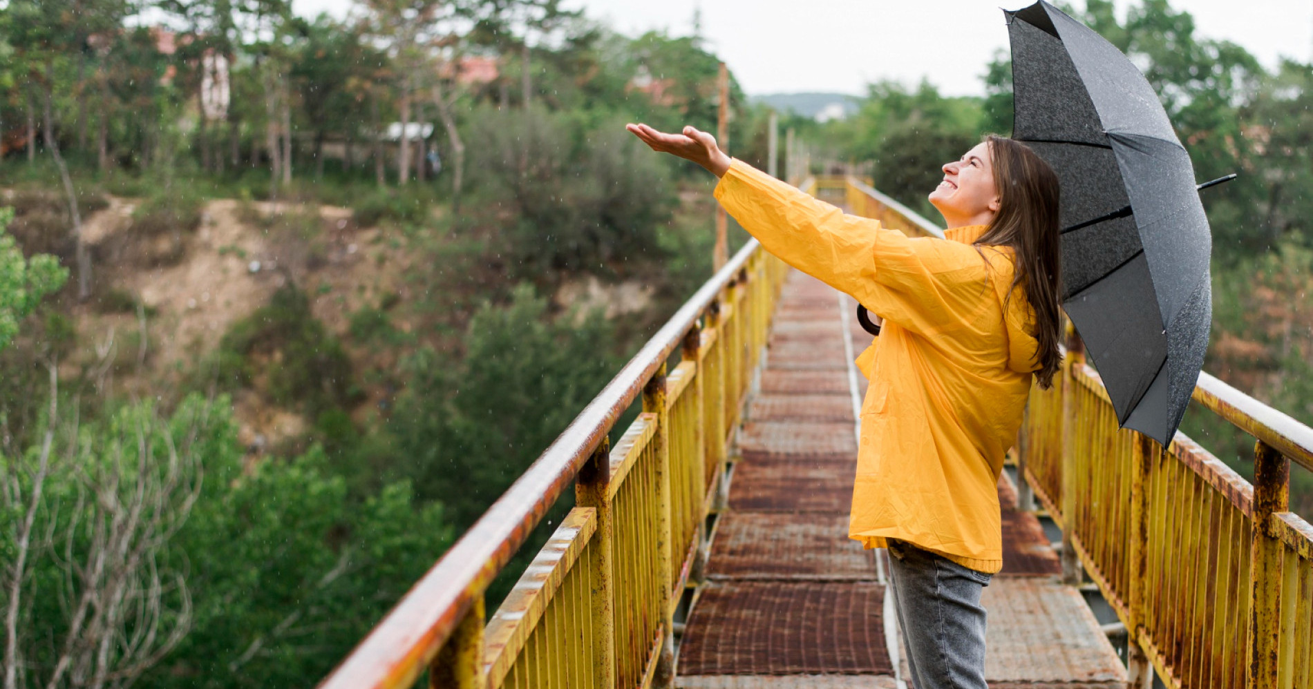 Tips biar nggak ngedrop pasca liburan di musim hujan (Sumber gambar: Freepik.com)