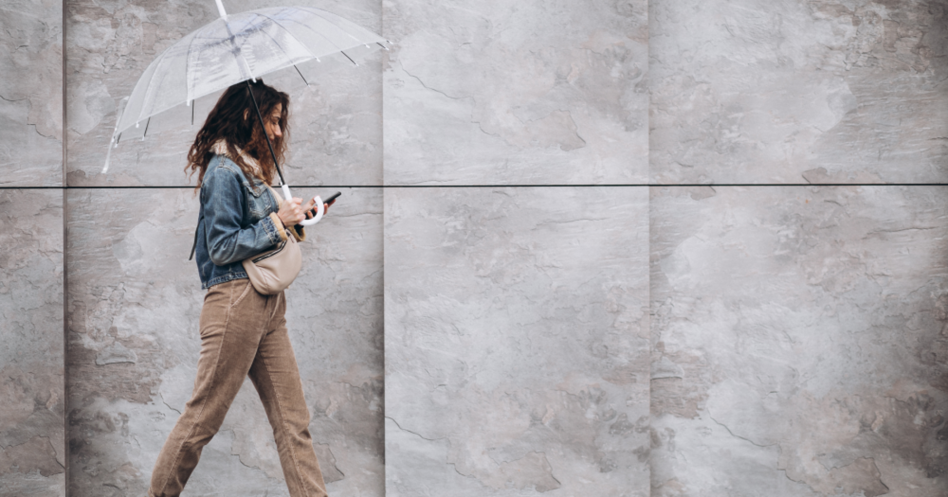 Tips liburan saat cuaca ekstrem [Freepik]