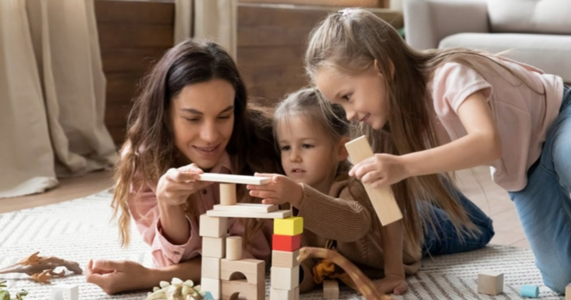 3 Pilar di Hari Ibu: Bekal Ilmu Pernikahan dan Detoks Gawai Sebagai Kunci Kesuksesan Anak. Sumber Gambar Adobe Express