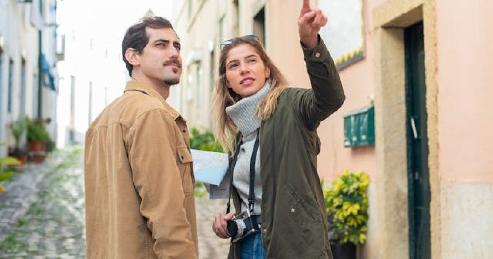 Ilustrasi travelling di dalam kota (Sumber gambar : pexels.com)