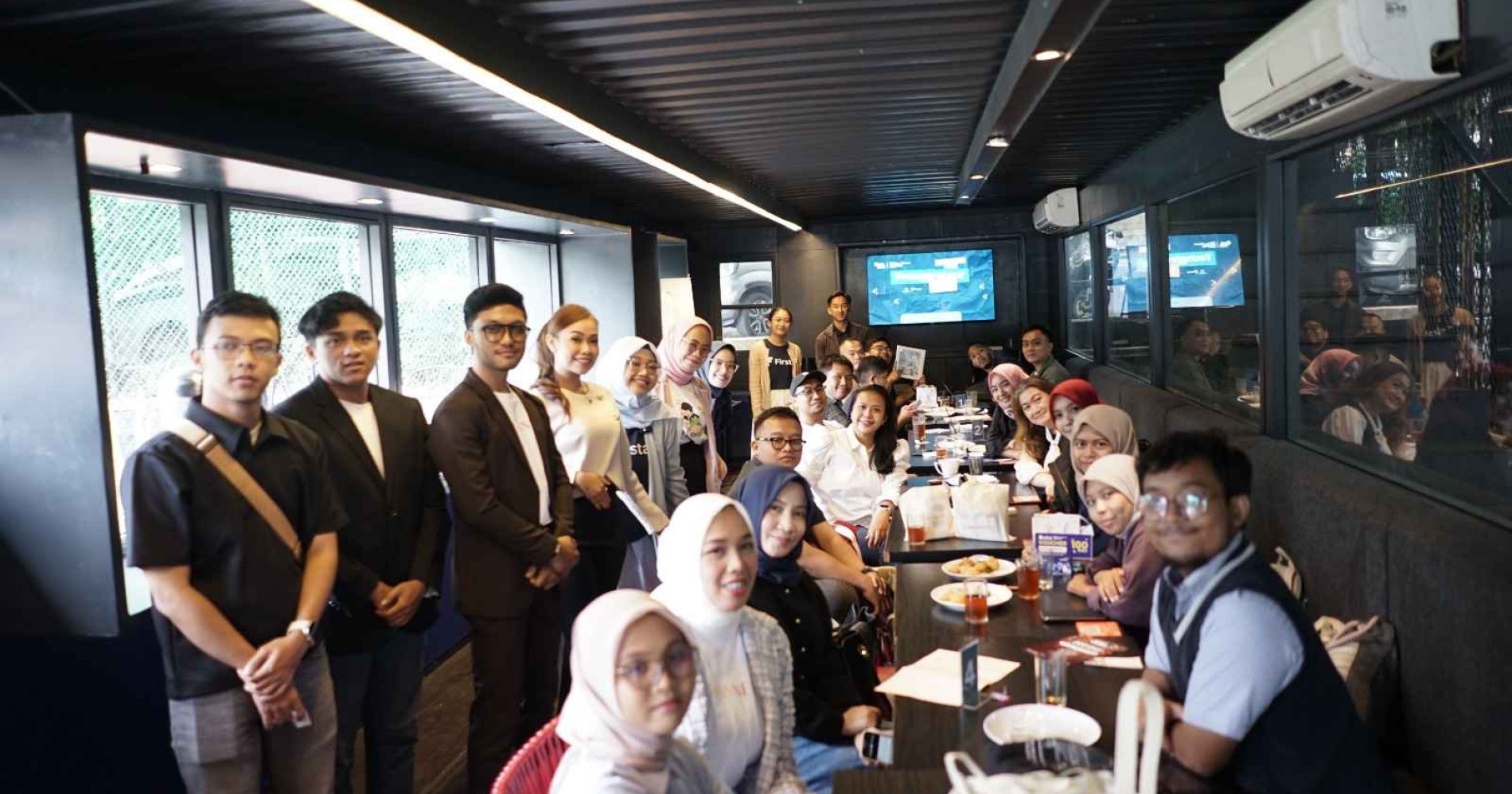 Komunitas Bisnis Muda di Walking Drums, Pati Unus, Jakarta Selatan (Foto Dokumen Bisnis Muda)