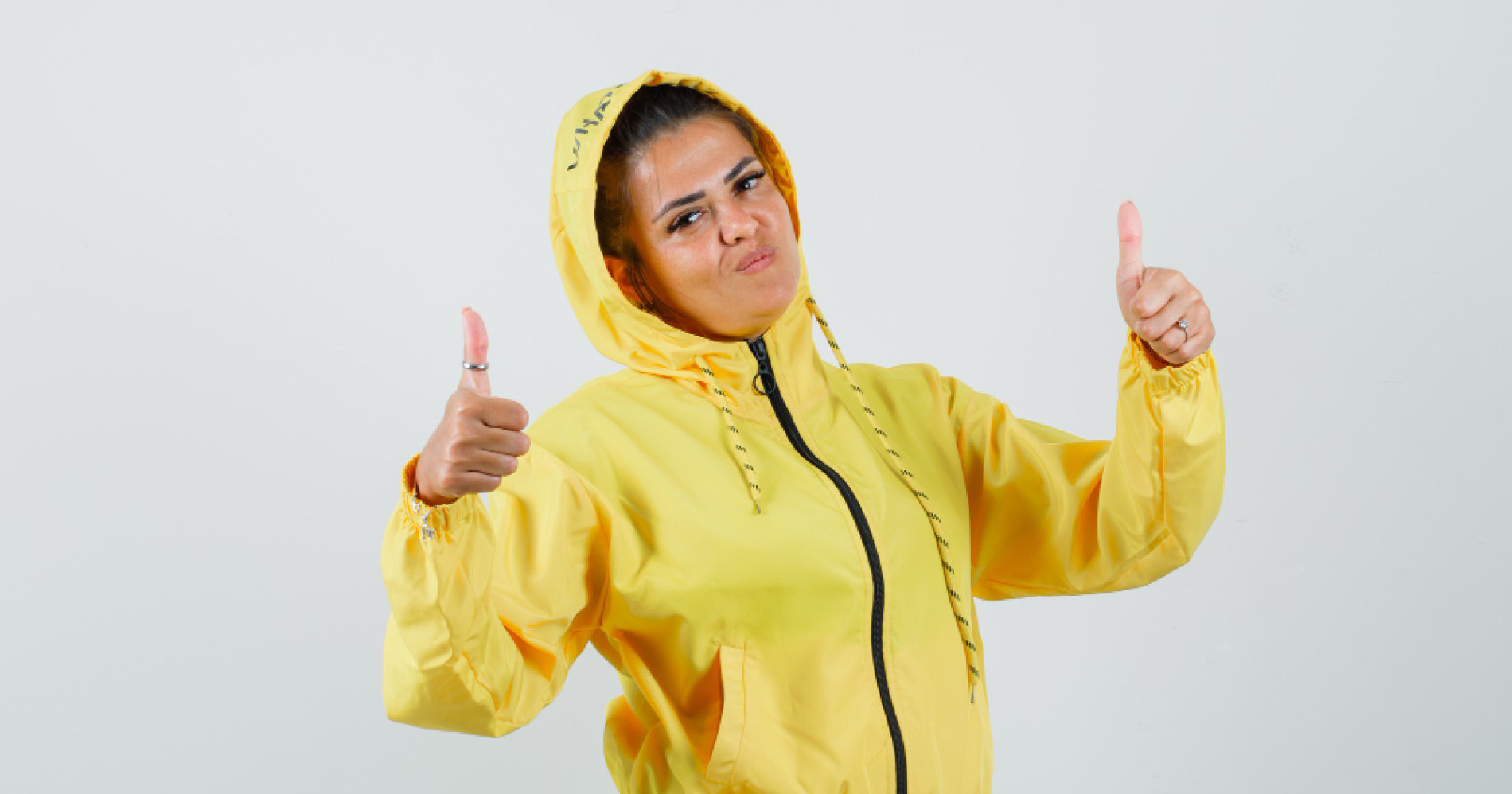 Ilustrasi Jaket Anti UV (Foto Freepik.com)