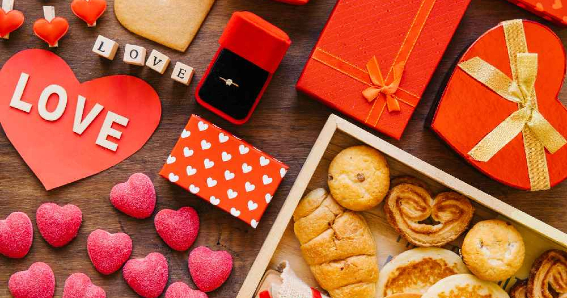 Ilustrasi bisnis hampers di hari valentine (Foto Freepik.com)