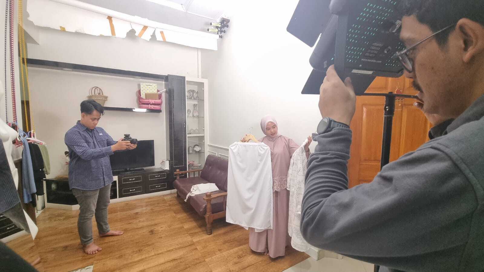 Ilustrasi melakukan live shopping