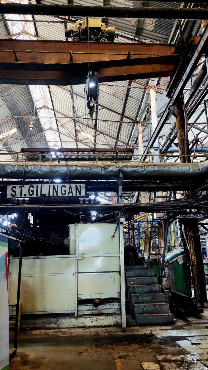 Mesin raksasa penggiling tebu (Dokumentasi Pribadi)