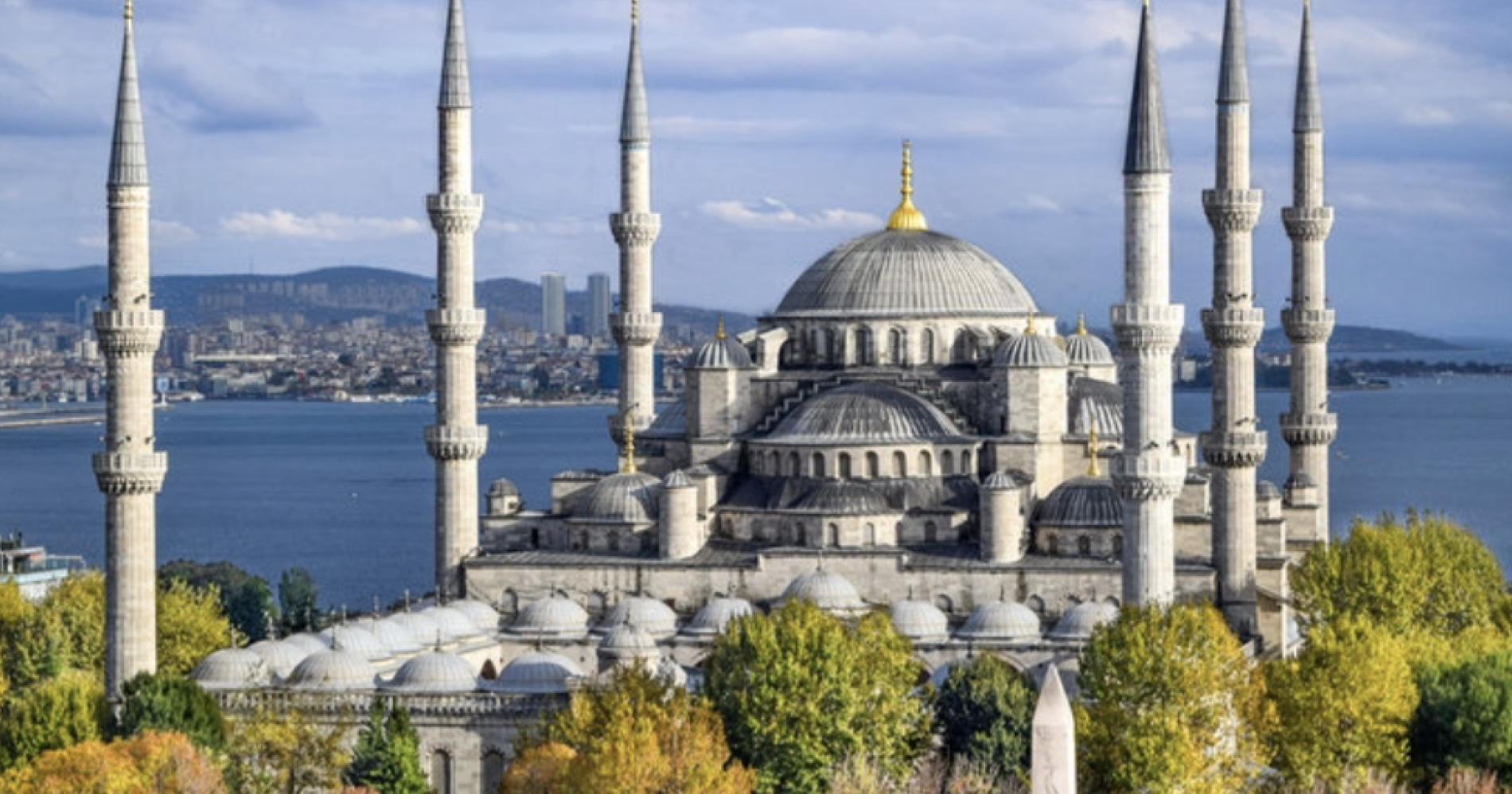 3 Cara Mengisi Waktu Luang Selama Long Weekend  Sumber Gambar Adobe Express