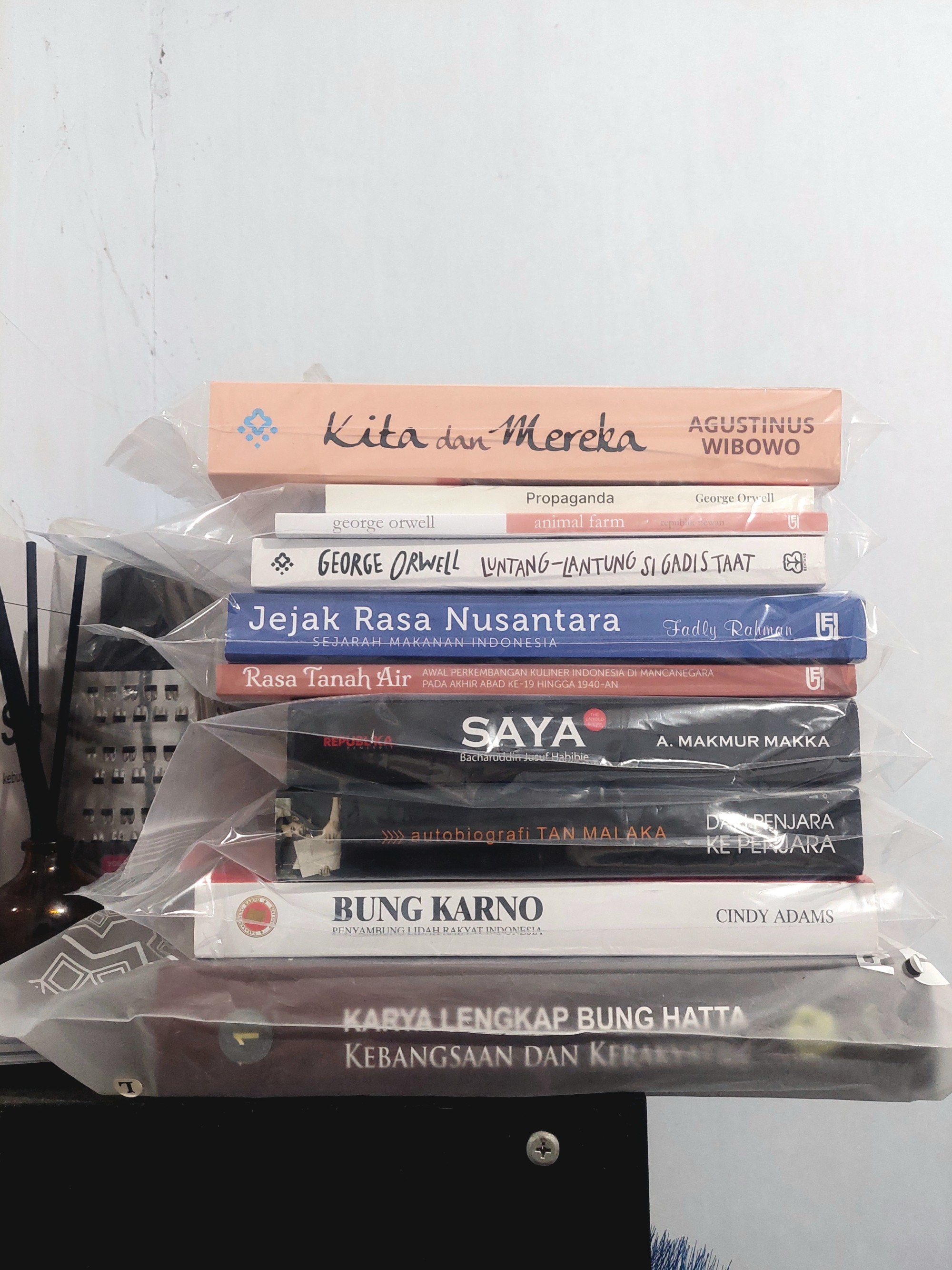 Caraku merawat koleksi buku pribadi