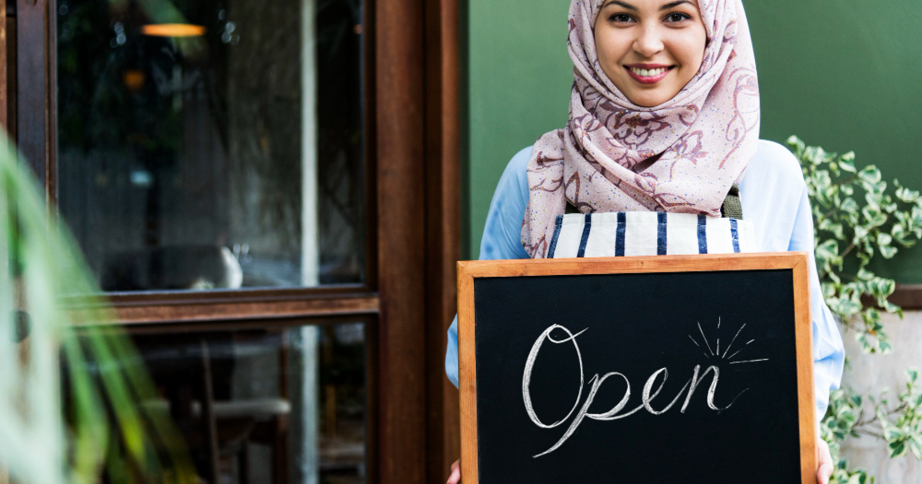 Ilustrasi bisnis saat bulan Ramadan (Sumber gambar : freepik.com)