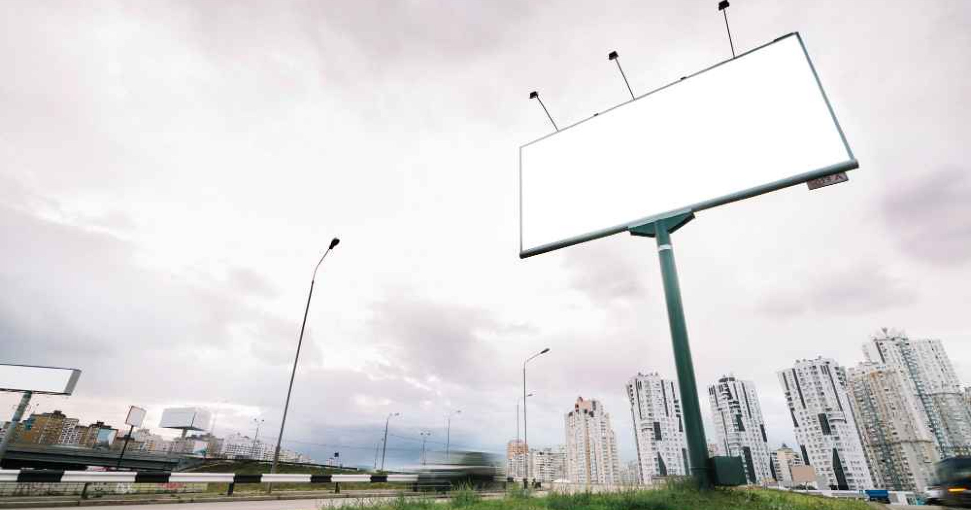 Teknik Copywriting Sederhana untuk Billboard (Sumber gambar: Freepik.com)