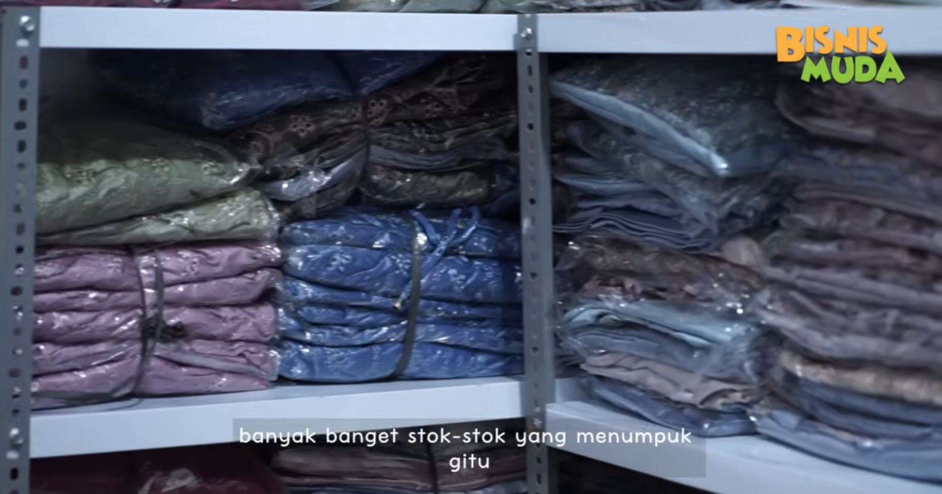 Koleksi baju muslimah Elnisha Boutique, sumber gambar: screenshot YouTube Elnisha Boutique