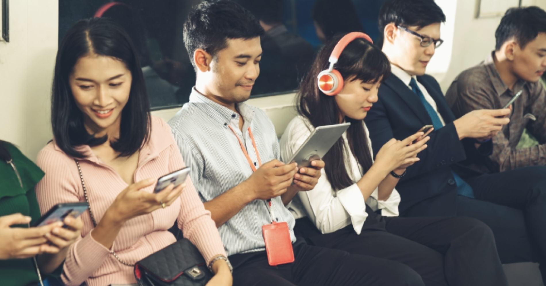 Ketemu &ldquo;Orang Penting&rdquo; Ketika Arus Balik, 5 Tips Menghadapi dan Memanfaatkan Momen Tersebut. Sumber Gambar Adobe Express