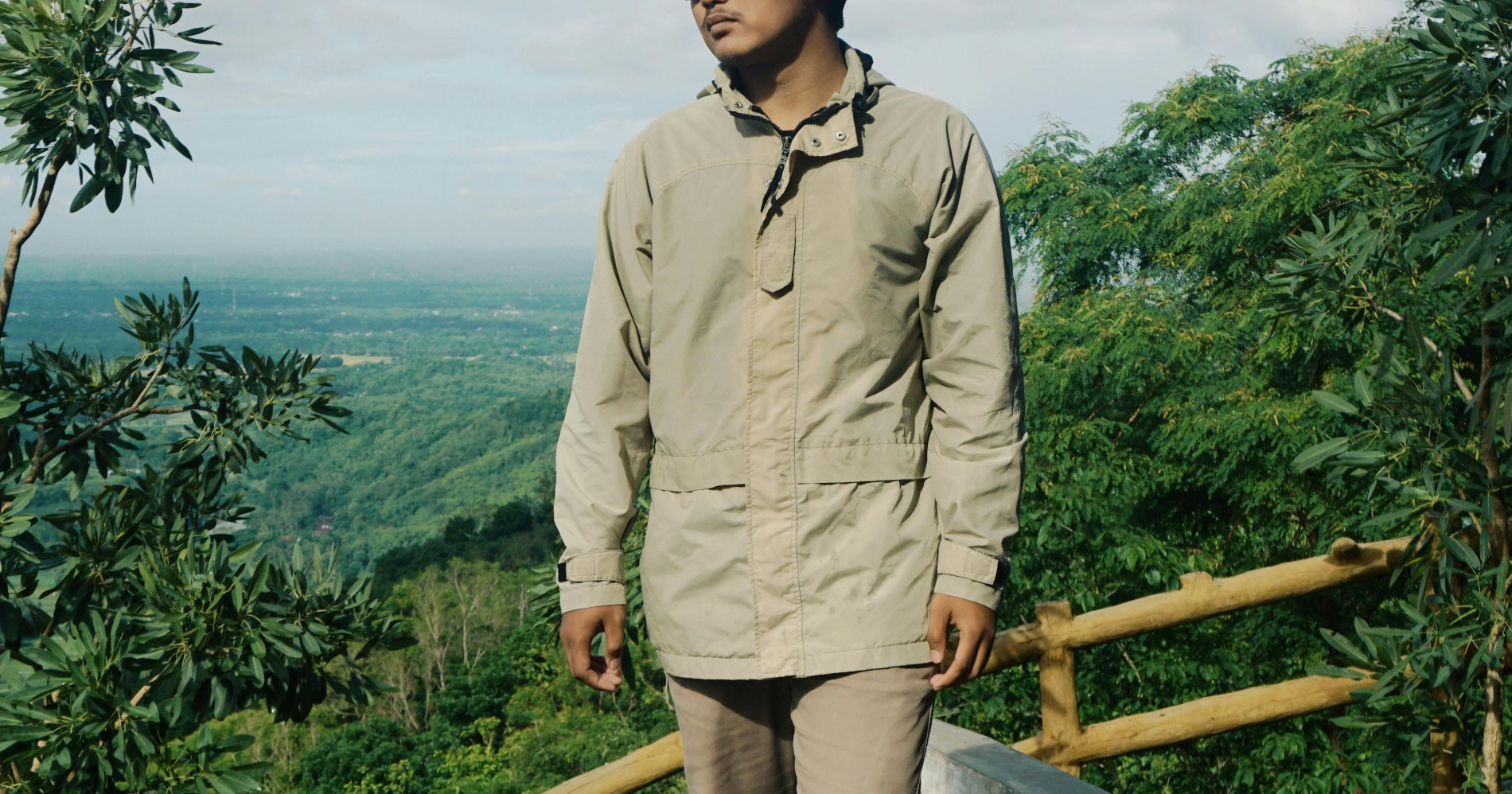 Outfit Laki-laki/ Foto oleh Agung WidiYanto/pexels.com/
