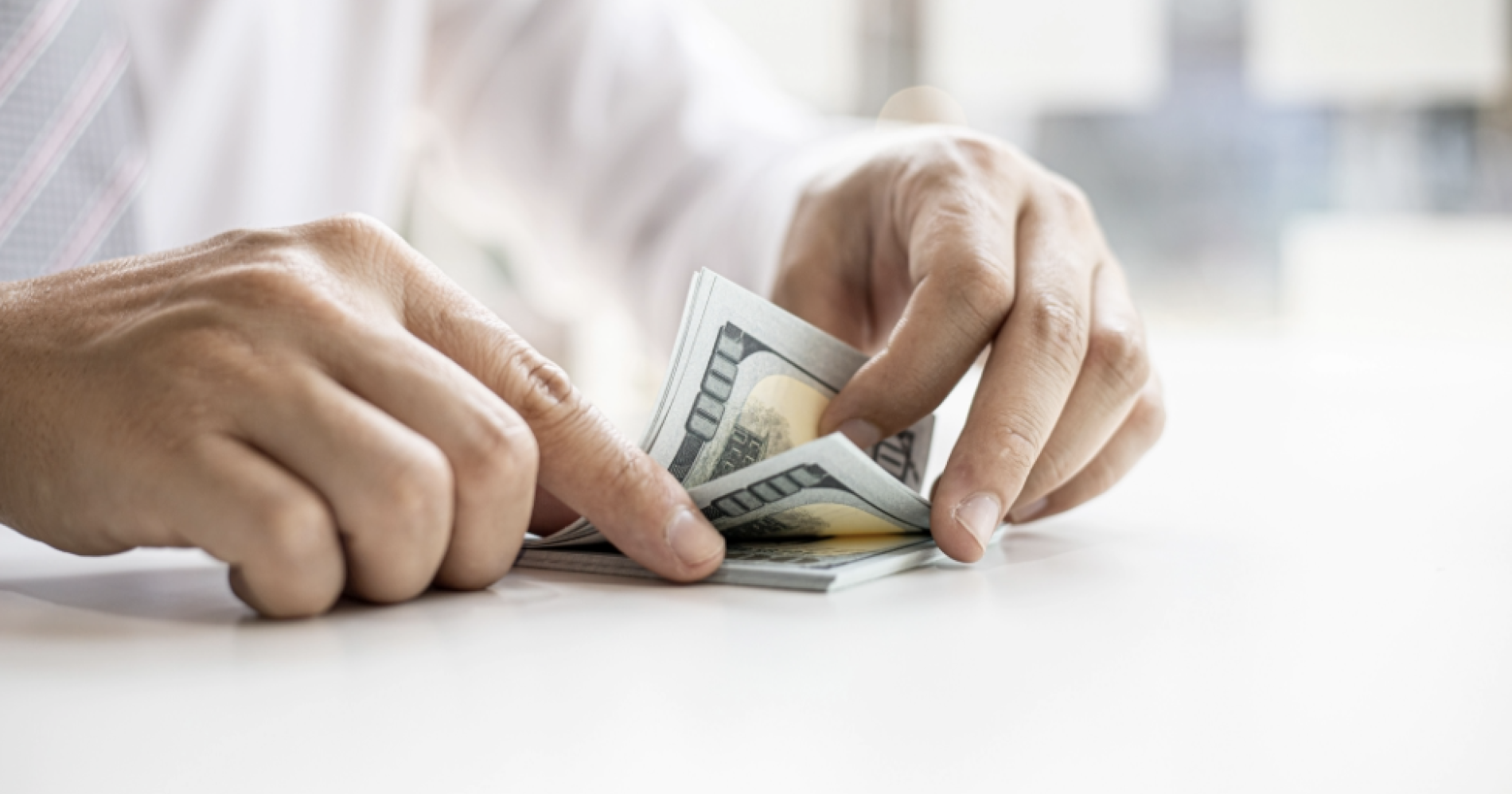 5 Tips Mengamankan Keuangan di Masa Ketidakpastian Ekonomi Akibat Perang. Sumber Gambar Adobe Express