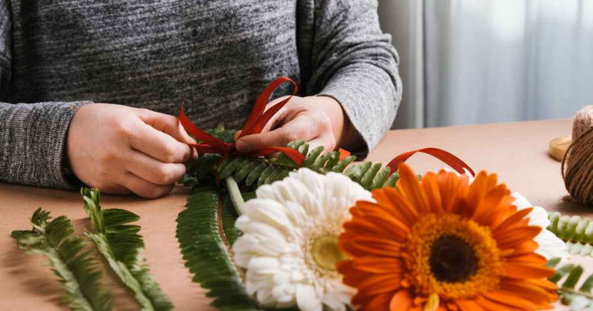 Merangkai bunga memiliki banyak manfaat. Terutama bagi pebisnis (Foto Freepik.com)