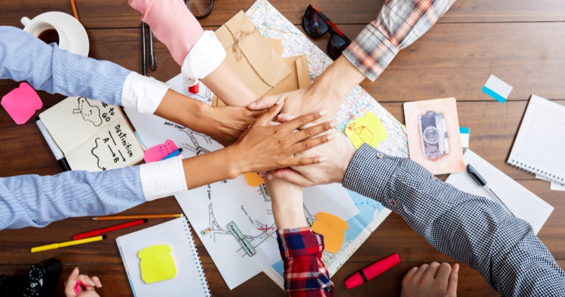 ilustrasi tim yang kompak. (sumber : freepik)