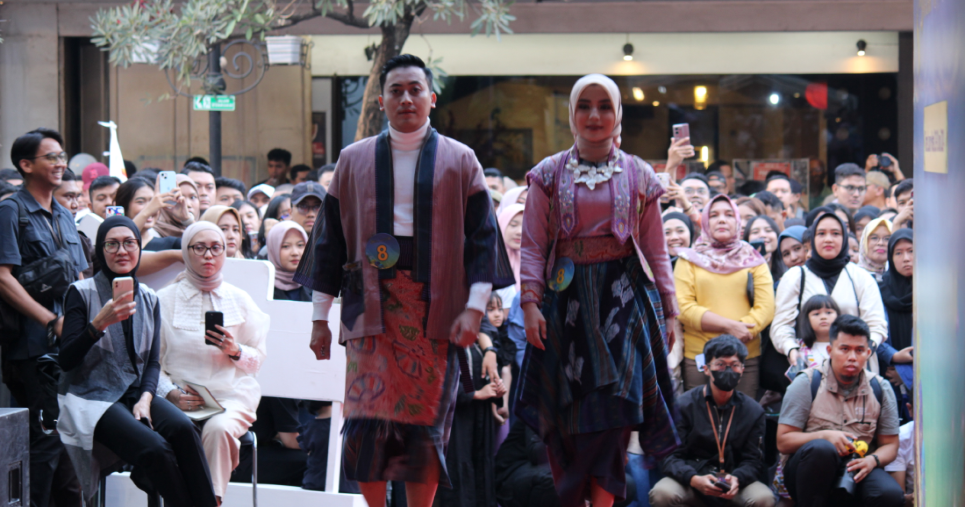 ilustrasi fashion show produk lokal go global (sumber : foto pribadi)