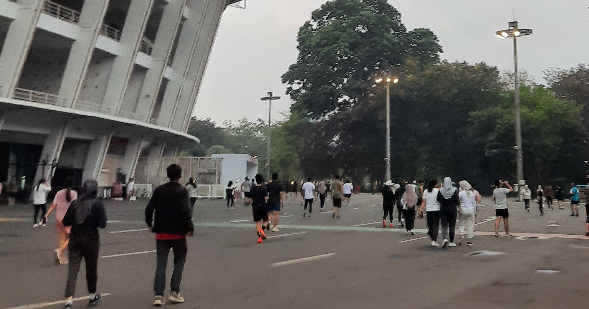 Ring road GBK pada sore hari di akhir pekan (Sumber: Pribadi)