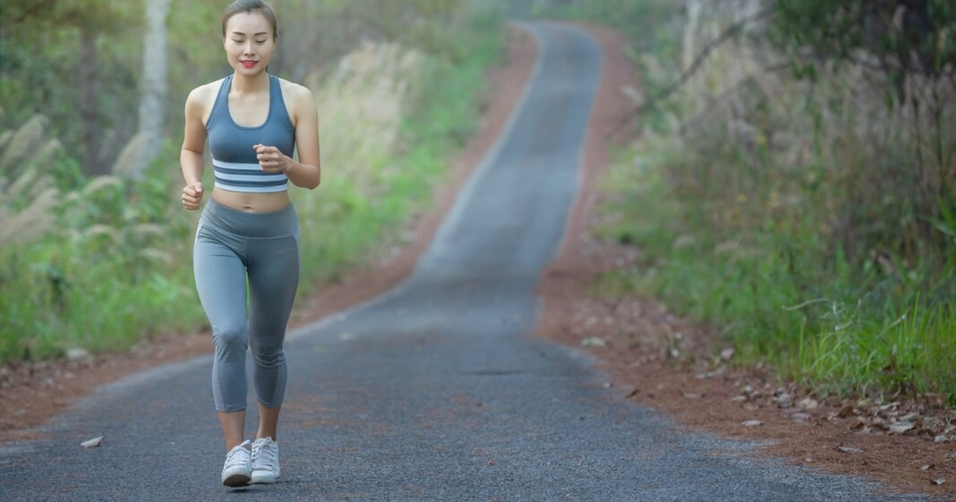 ilustrasi jogging di alam.(sumber : freepik)