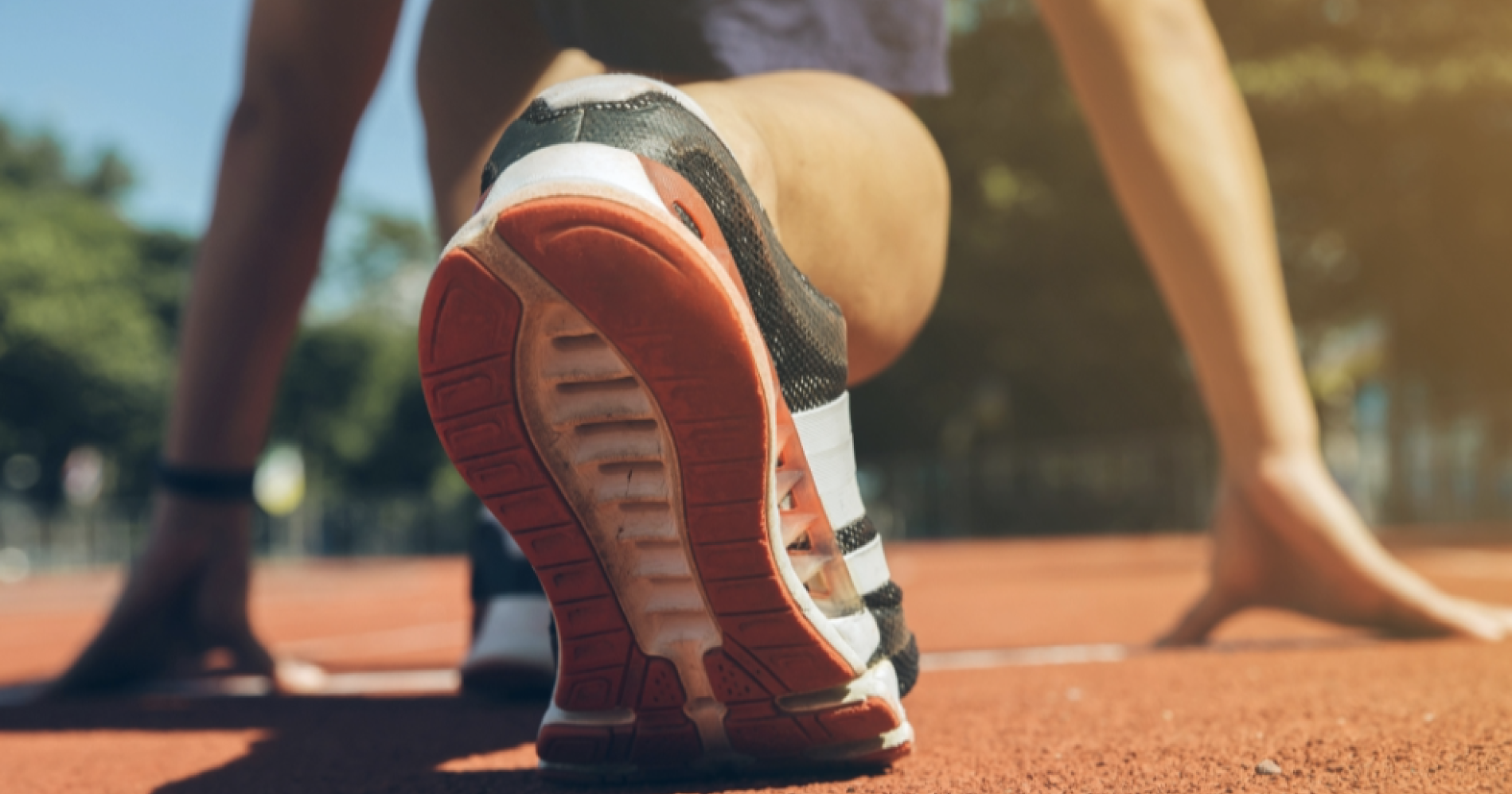 5 Tip Memilih Sepatu Olahraga untuk Kesehatan Tubuh dan Keamanan Kaki. Sumber Gambar Adobe Express