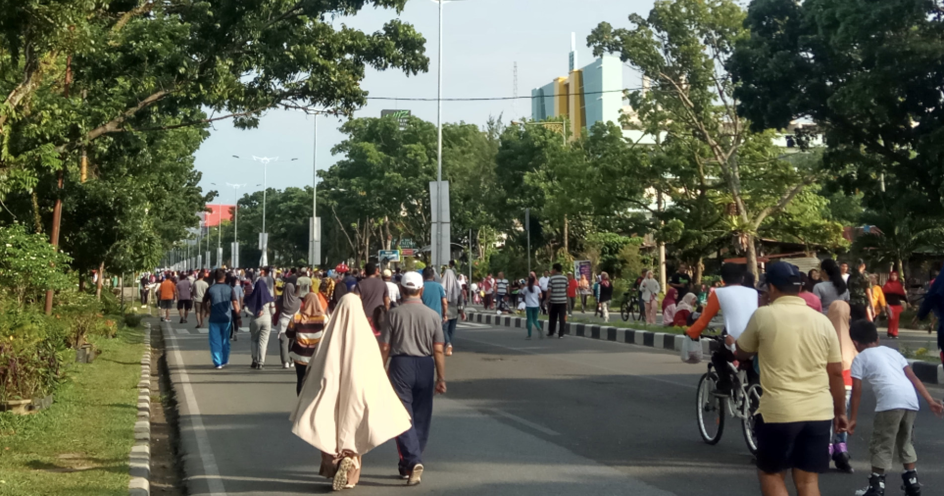 5 Cara Seru Memanfaatkan Car Free Day (CFD) untuk Tetap Aktif dan Sehat. Sumber Gambar Wikimedia Common