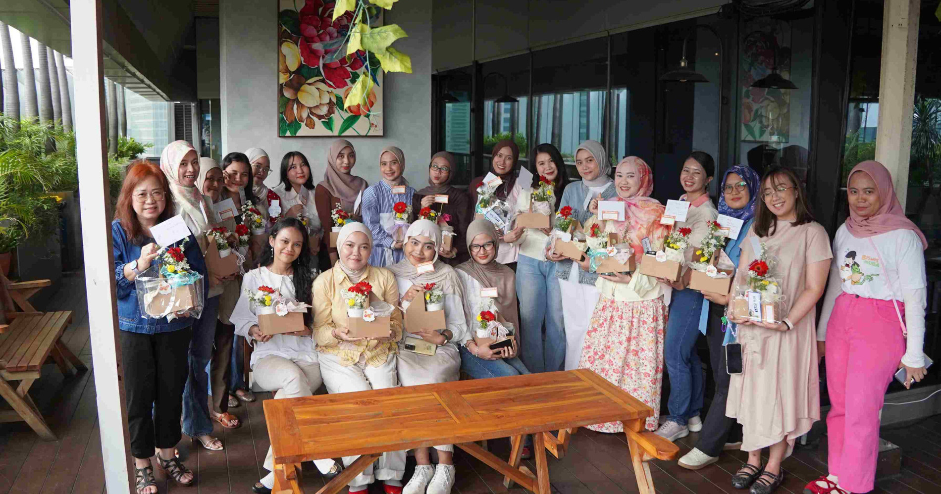 Women Story Coffee & Tea Flower Bouquet by Bisnis Muda (Dok Bisnis Muda)