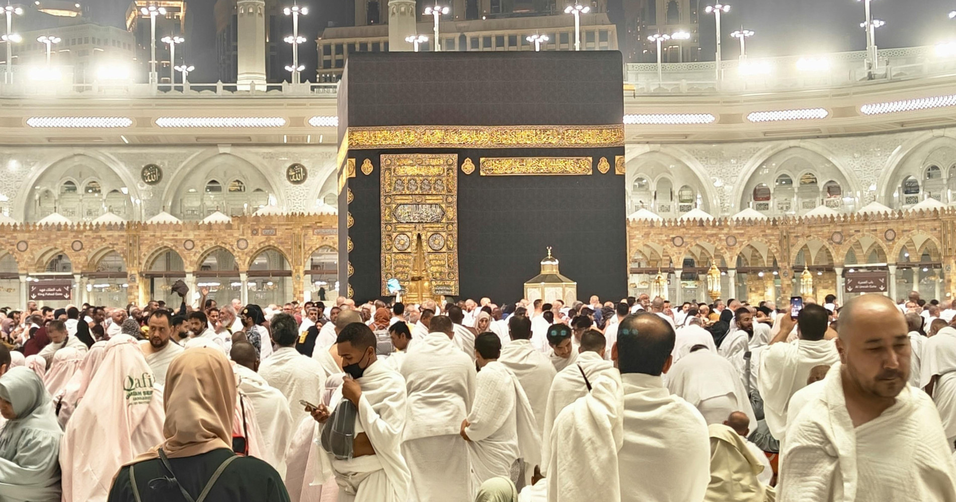 Nabung sendiri atau ikut Tabungan Umrah, perlu dicermati keuntungan dan kekurangannya [Pexels]