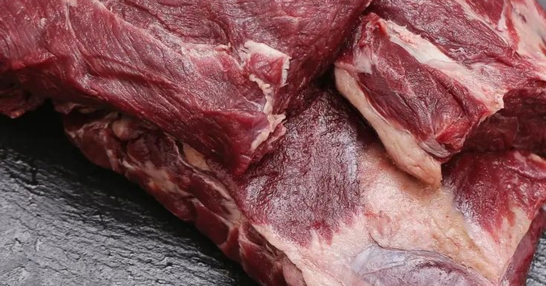 Foto ilustrasi daging kurban (Sumber: pinterest.com)