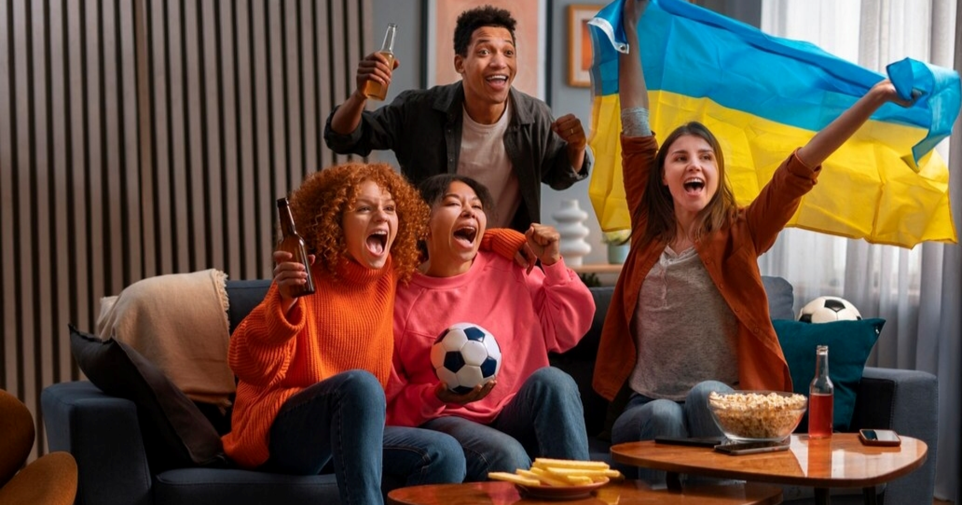 ilustrasi nonton Piala Dunia dari rumah (sumber : freepik)