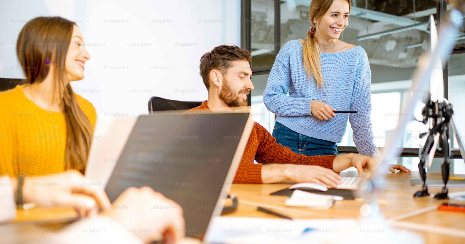 Programmer Menjadi Seorang Pebisnis Andal - Bisnis Muda (Sumber gambar: Unsplash.com)