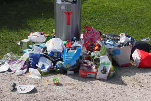 Kenapa Sampah Selalu Berserakan setelah Kegiatan Warga? Ini Jawabannya