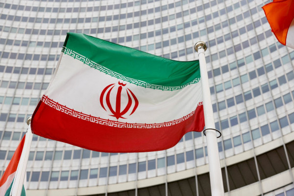 Iran Memperingatkan AS untuk Tidak Campuri Konflik dengan Israel