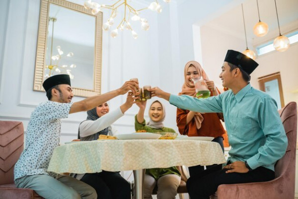 Tips Bukber Hemat Supaya Dompet Enggak Menipis